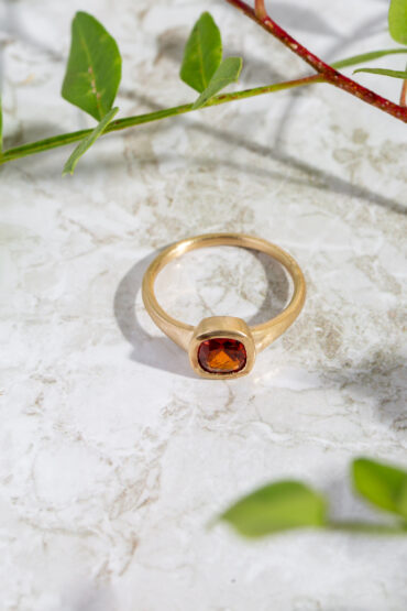 14K Gold Ring set with Himalaya Garnet Stone - Image 2