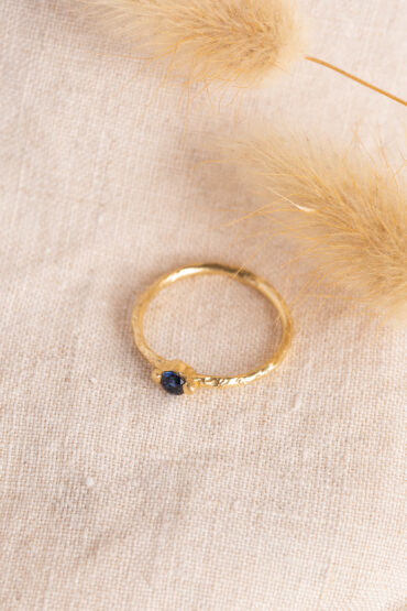 14K Gold Ring set with Sapphire - Image 2