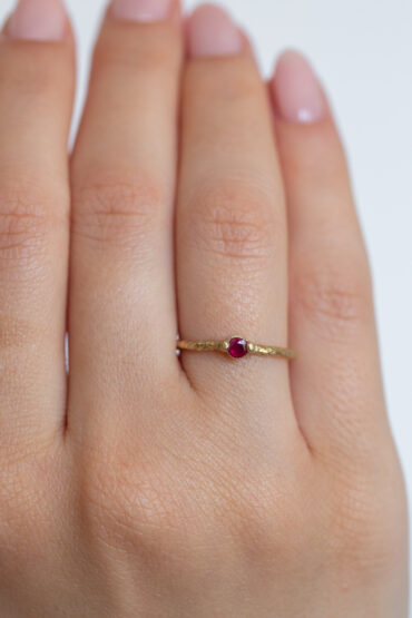 14K Gold Ring set with Ruby Stone - Image 3