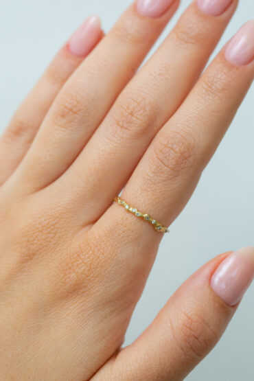 14K Gold Ring set with Diamonds - Image 3