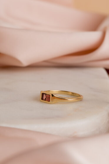 14K Gold Ring set with Pink Tourmaline Stone - Image 2