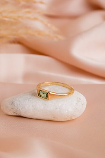 14K Gold Ring set with Green Tourmaline Stone - Image 2