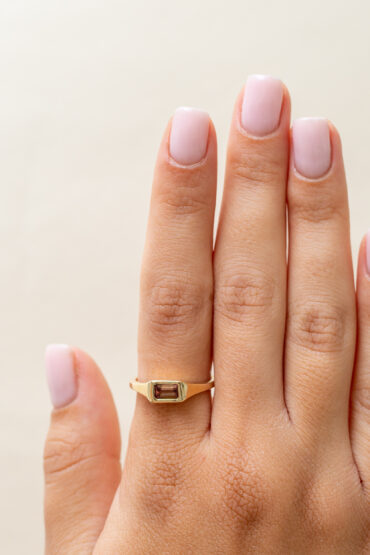 14K Gold Ring set with Pink Tourmaline Stone - Image 3