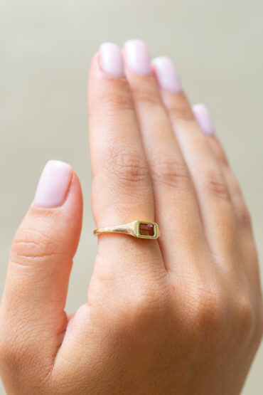 14K Gold Ring set with Pink Tourmaline Stone - Image 4