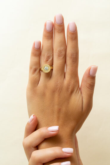 18K Gold Ring set with Diamonds - Image 3