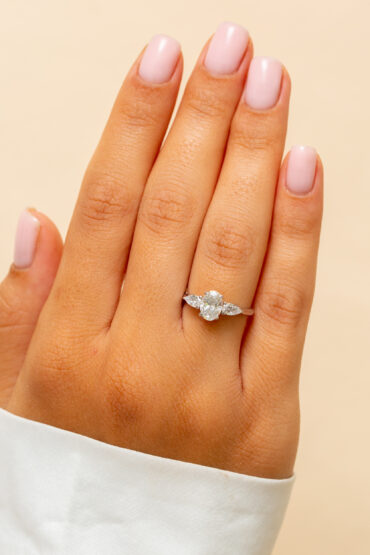 14K White Gold Ring set with LAB 1CT + 0.30 EVS1 Diamonds - Image 2