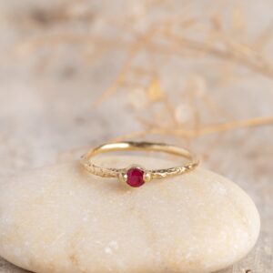 טבעת ציפוי זהב רובי